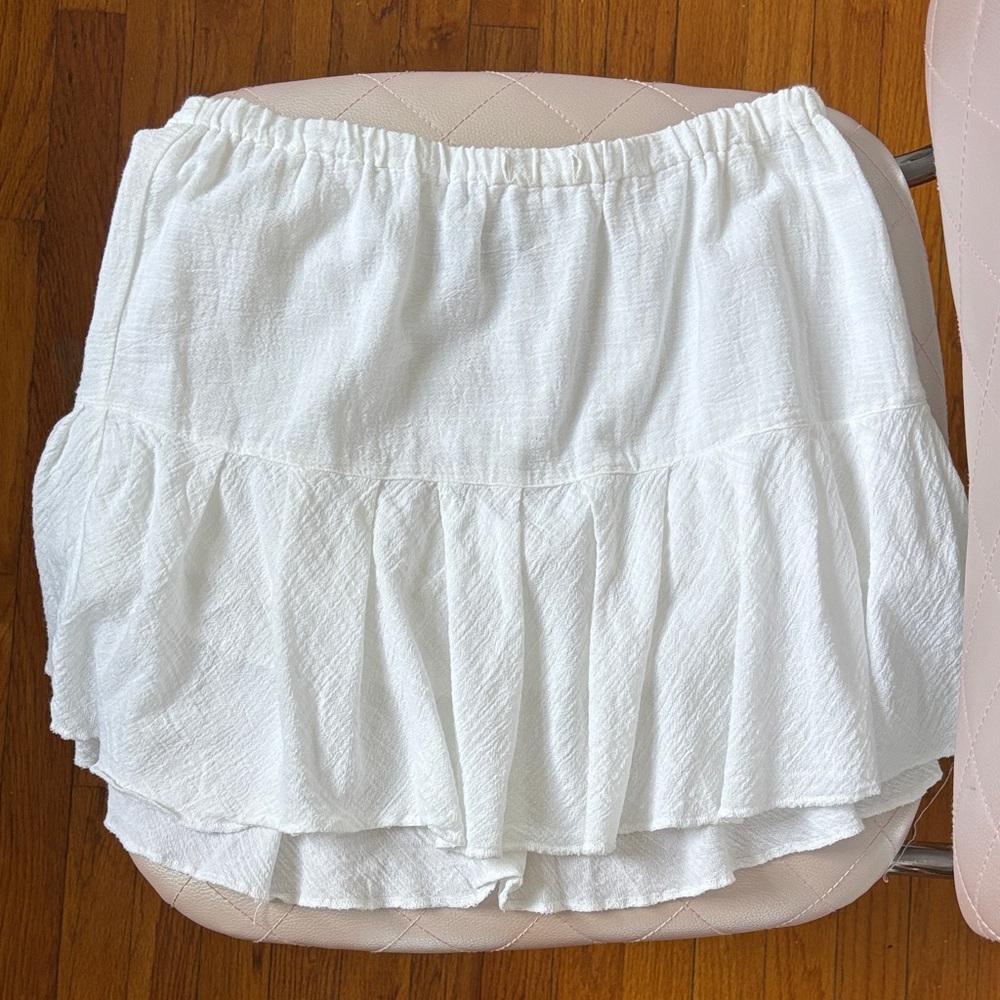 Abercrombie & Fitch White Ruffled Skirt